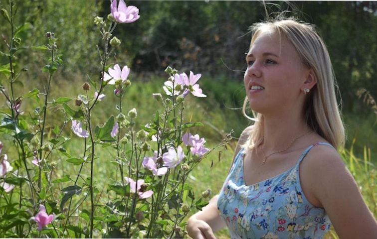 Аменорея у женщин: симптомы и причины возникновения