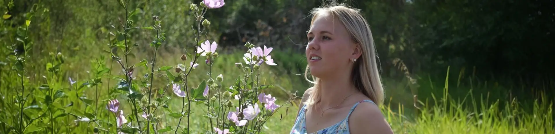 Аменорея у женщин: симптомы и причины возникновения