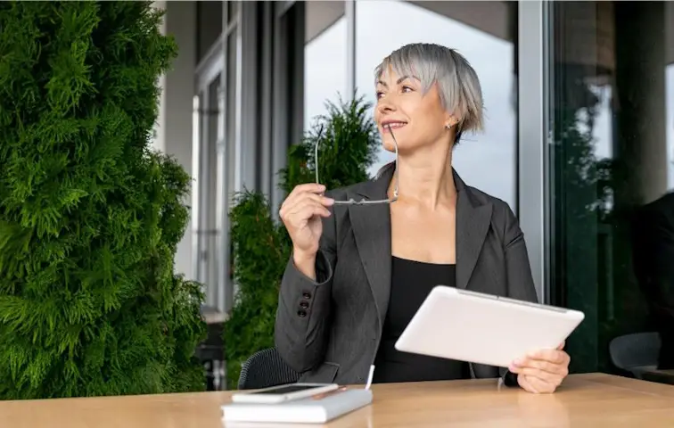 Кризис среднего возраста — как распознать и пережить этот период